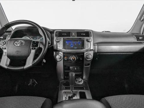 Used 2018 Toyota 4Runner SR5 AWD/4WD image 27