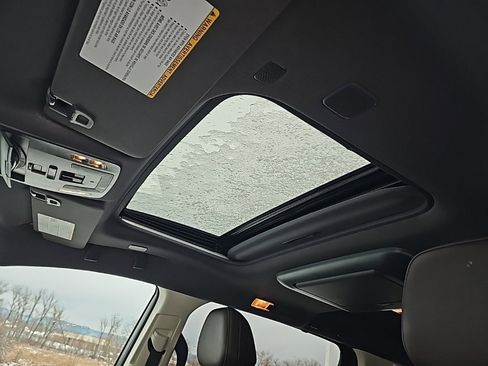 Used 2024 Toyota Sienna Platinum image 28