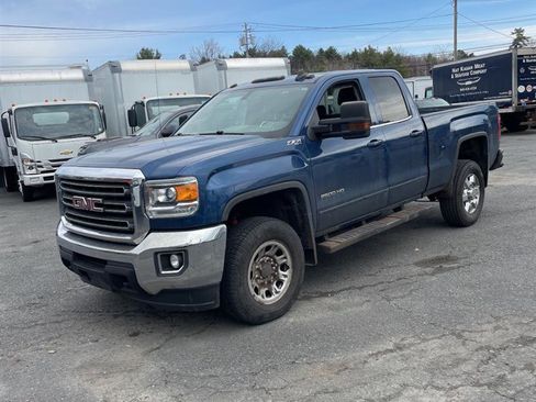 Used 2019 GMC Sierra 2500 SLE w/ SLE Preferred Package image 1