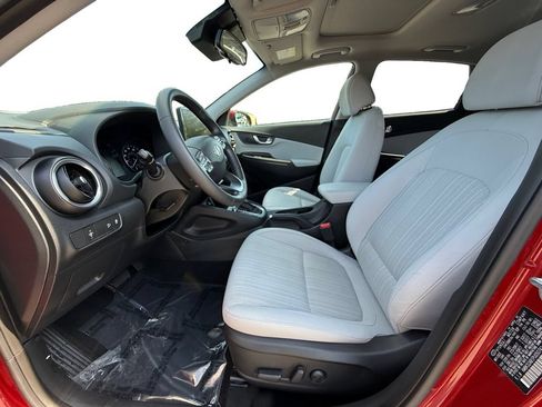 Used 2023 Hyundai Kona SEL w/ Convenience Package FWD image 9