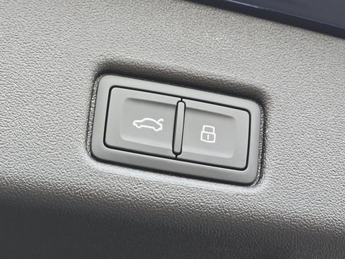 New 2025 Audi Q5 Prestige image 21