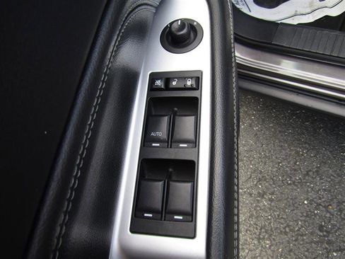 Used 2017 Jeep Compass Latitude image 10