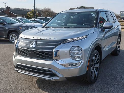 New 2026 Mitsubishi Outlander SE image 5