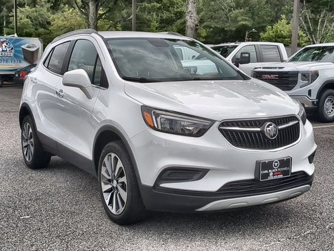 Used 2022 Buick Encore Preferred w/ Safety Package AWD/4WD image 2