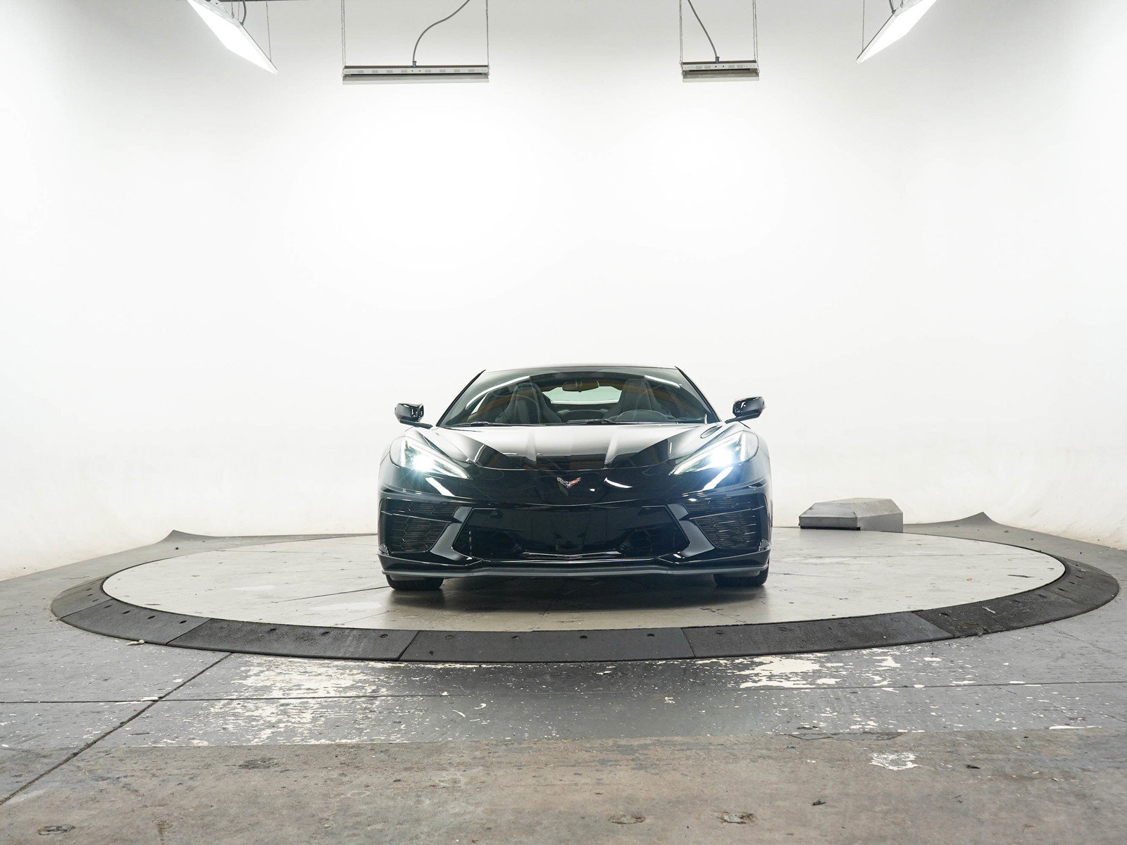 Used 2023 Chevrolet Corvette Stingray Coupe w/ Z51 Performance Package RWD image 9