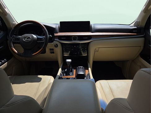 Used 2019 Lexus LX 570 4WD w/ Luxury Package image 12