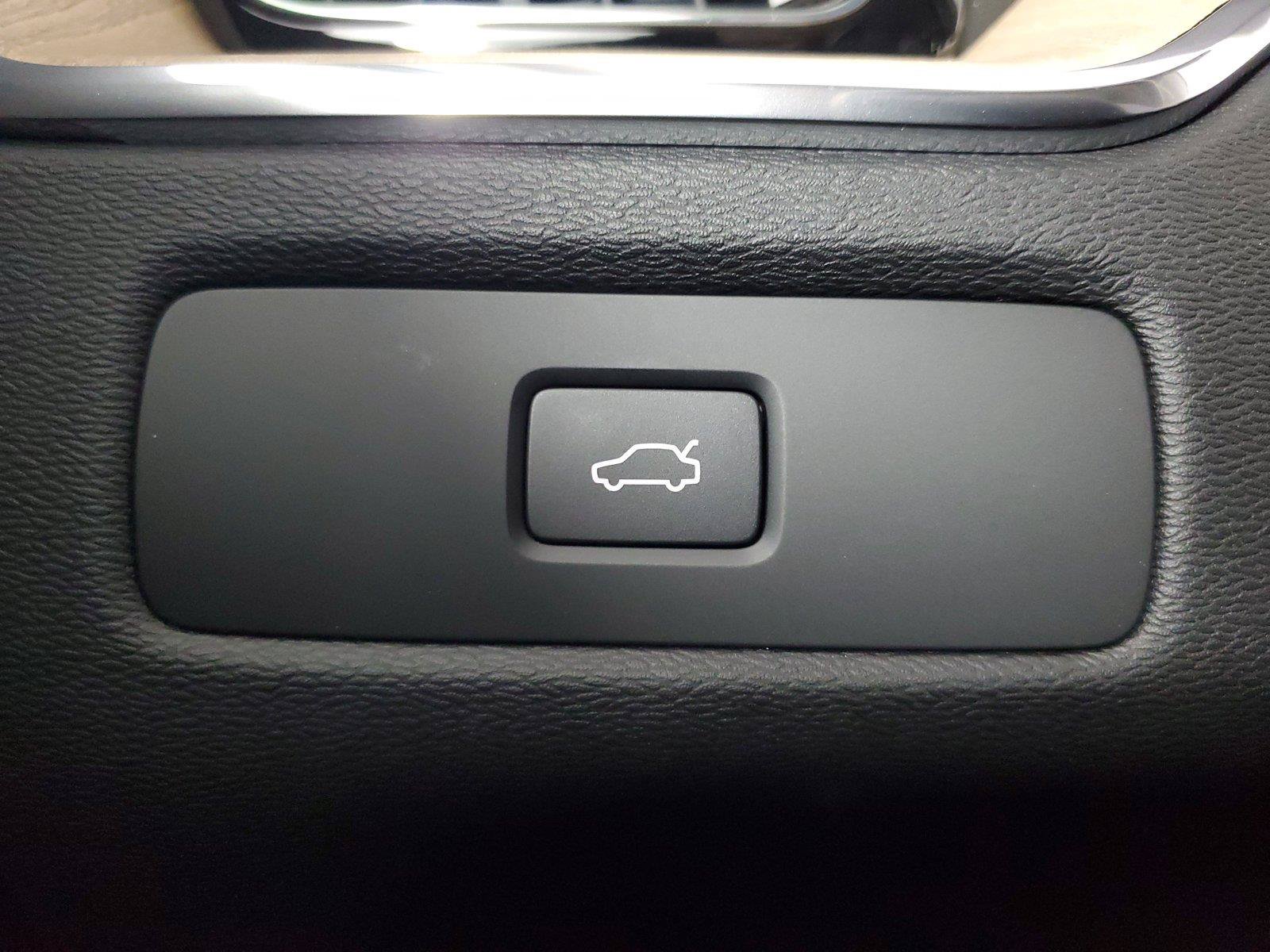 Used 2026 Volvo XC60 B5 Core w/ Climate Package AWD/4WD image 36