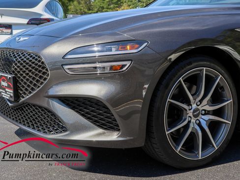 Used 2023 Genesis G70 2.0T RWD image 9