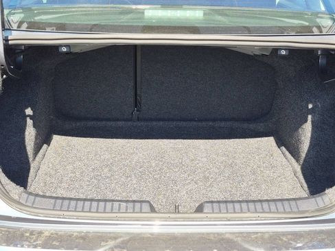 Used 2025 Volkswagen Jetta SE FWD image 28