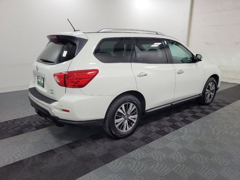 Used 2017 Nissan Pathfinder SV AWD/4WD image 10