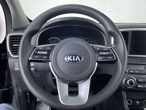 Used 2022 Kia Sportage LX AWD/4WD image 13