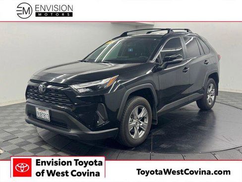 Certified 2025 Toyota RAV4 XLE AWD/4WD image 1