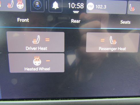 Used 2023 Chrysler Voyager LX FWD image 28