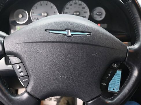 Used 2005 Ford Thunderbird image 11