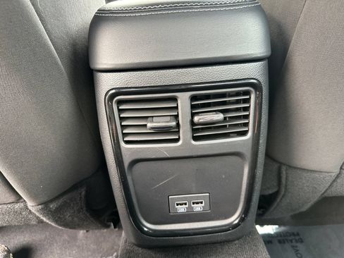 Used 2023 Dodge Charger SXT w/ Blacktop Package AWD/4WD image 32