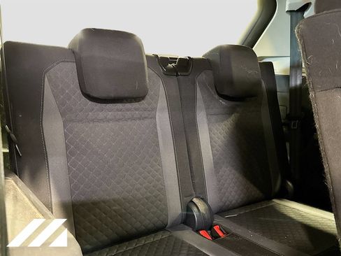 Used 2018 Volkswagen Tiguan S w/ 3rd Row Seat Package AWD/4WD image 25