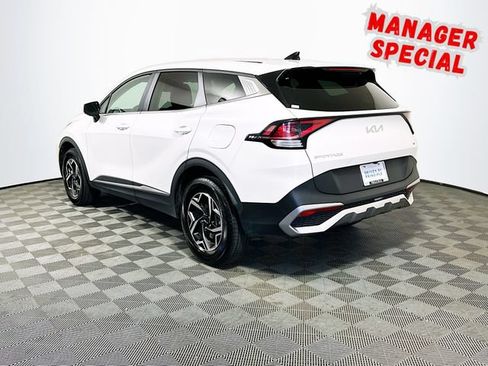 Used 2024 Kia Sportage LX AWD/4WD image 6