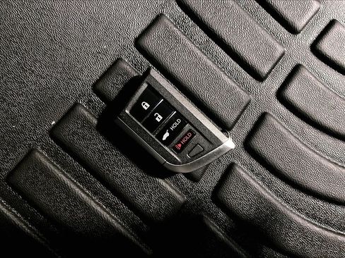 Used 2023 Acura MDX w/ Technology Package AWD/4WD image 32