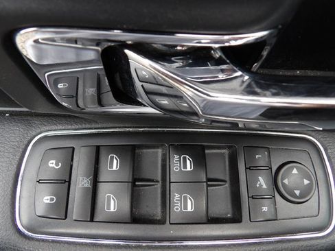 Used 2016 RAM 2500 Laramie AWD/4WD image 12