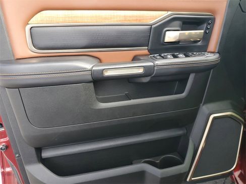 Used 2024 RAM 2500 Limited image 26