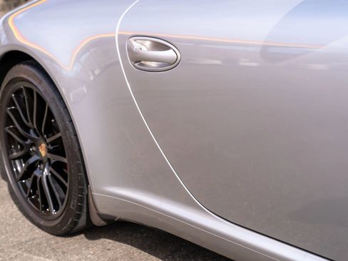 Used 2005 Porsche 911 Carrera S image 46