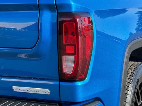 Used 2022 GMC Sierra 1500 Elevation image 22