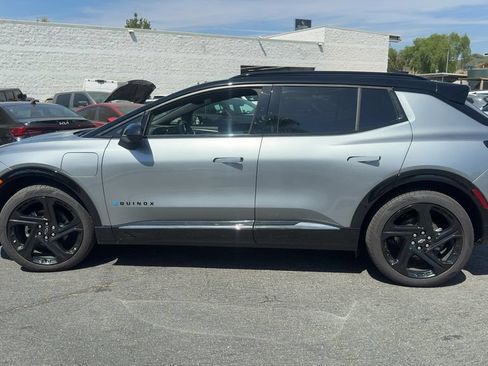 Used 2024 Chevrolet Equinox EV RS FWD image 9