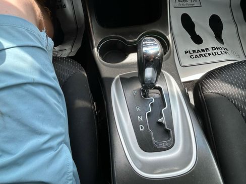 Used 2018 Dodge Journey SE w/ Connectivity Group FWD image 24