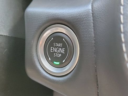 Used 2023 Chevrolet Suburban LT RWD image 22