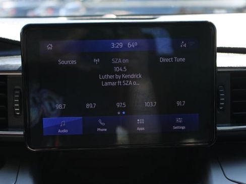 Used 2020 Ford Explorer XLT w/ Equipment Group 202A RWD image 24