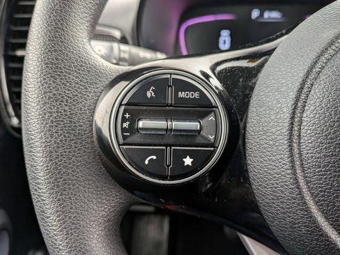 Used 2023 Kia Soul S image 17
