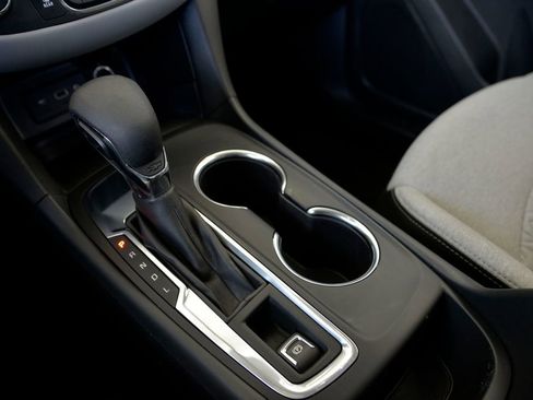 Used 2024 Chevrolet Equinox LS w/ LS Convenience Package image 26