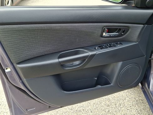 Used 2009 MAZDA MAZDA3 i Touring Value FWD image 13