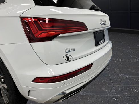 Used 2023 Audi Q5 2.0T Premium w/ Convenience Package image 33