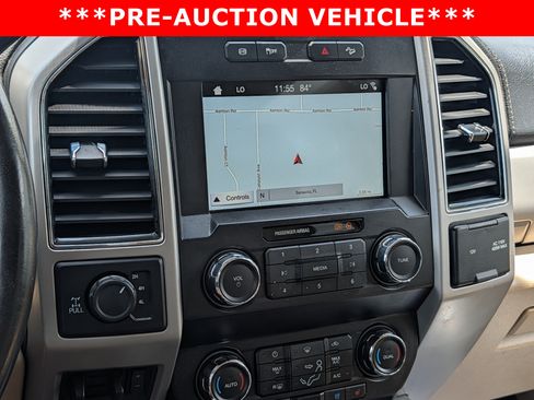 Used 2019 Ford F250 Lariat w/ Lariat Value Package AWD/4WD image 28