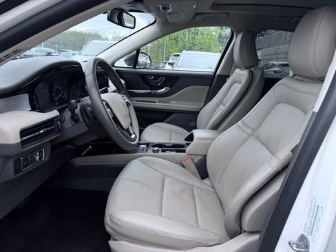 Used 2022 Lincoln Corsair AWD w/ Premium Package image 21