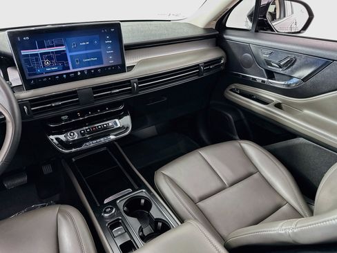 Used 2023 Lincoln Corsair FWD image 23