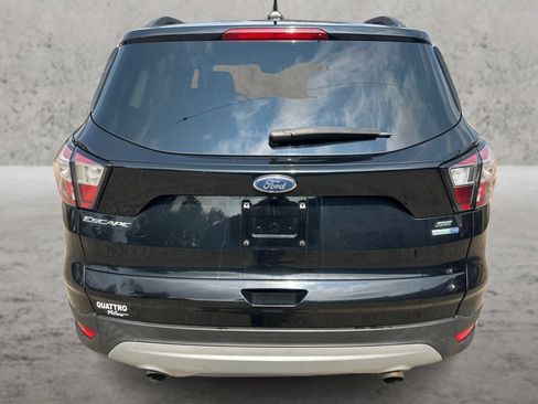 Used 2018 Ford Escape SE w/ SE Sync 3 Package AWD/4WD image 14