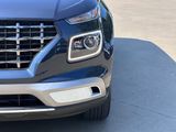 Used 2024 Hyundai Venue Limited image 3