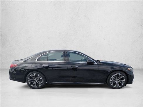 Used 2025 Mercedes-Benz E 450 4MATIC Sedan image 4