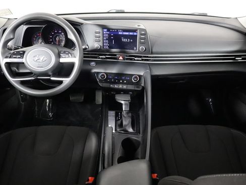 Used 2022 Hyundai Elantra SEL FWD image 13