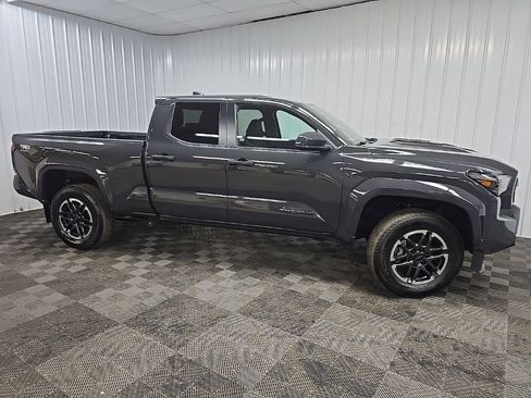 Used 2024 Toyota Tacoma TRD Sport AWD/4WD image 1