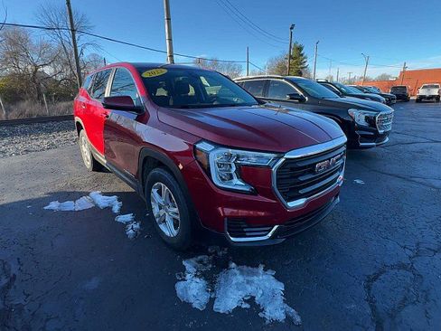 Used 2022 GMC Terrain SLE image 7