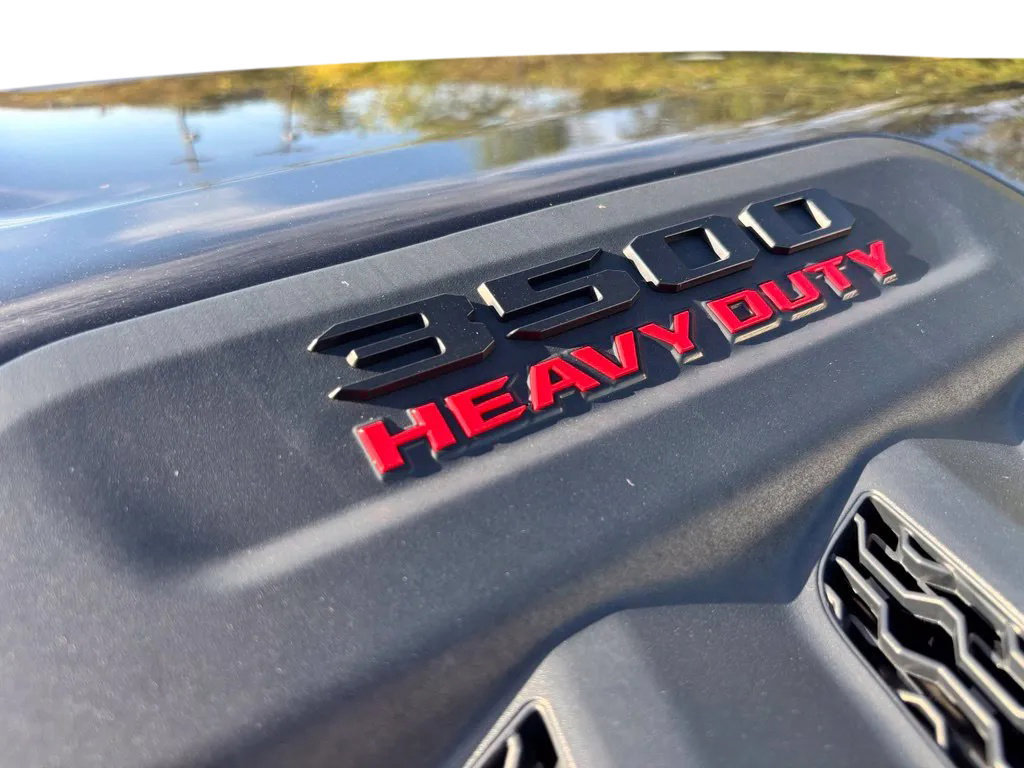 Used 2024 RAM 3500 Laramie w/ Night Edition AWD/4WD image 10