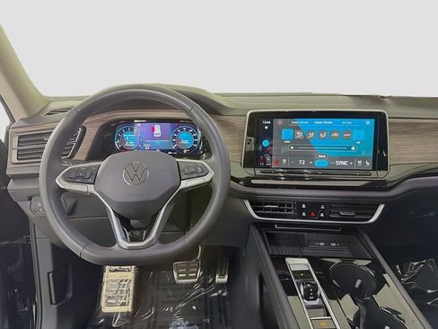 New 2025 Volkswagen Atlas SEL Premium R-Line image 25