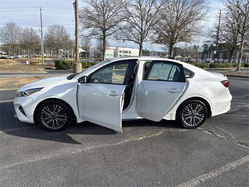 Used 2024 Kia Forte GT-Line w/ GT-Line Premium Package image 9