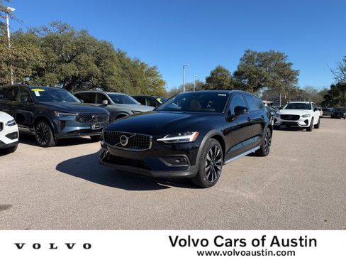 New 2026 Volvo V60 B5 Cross Country Ultra w/ Protection Package Premier image 1