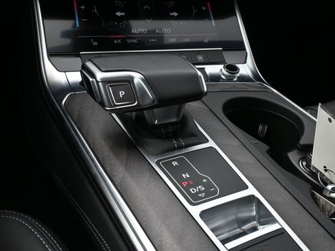 Used 2024 Audi A6 Premium Plus w/ Premium Plus Package image 31