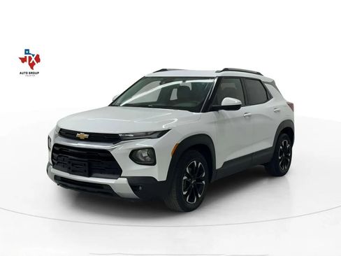 Used 2021 Chevrolet TrailBlazer LT w/ Premium Seating Package image 6