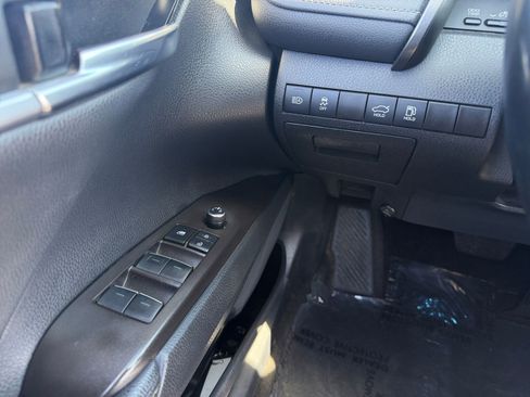 Certified 2022 Toyota Camry XSE w/ Blackout Package (TMS) image 22